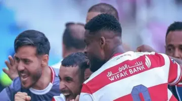 «الزعلوني يُفجر رادس بالضربة القاضية».. الإفريقي بطلاً للدوري التونسي بهدف قاتل في شباك الترجي